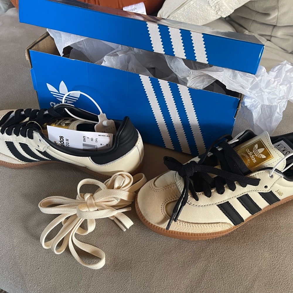 Adidas samba OG cream and black size 6.5